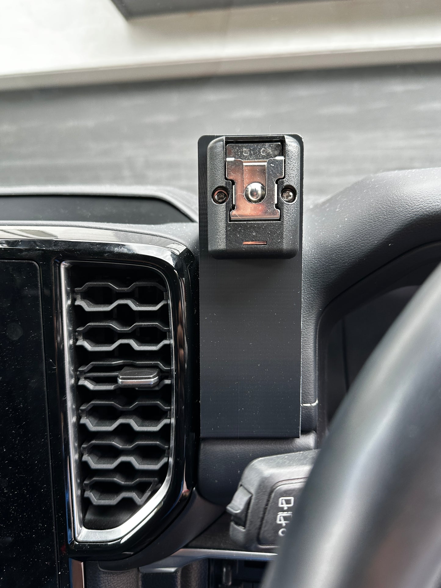 Ford Everest Accessory Mount Kit