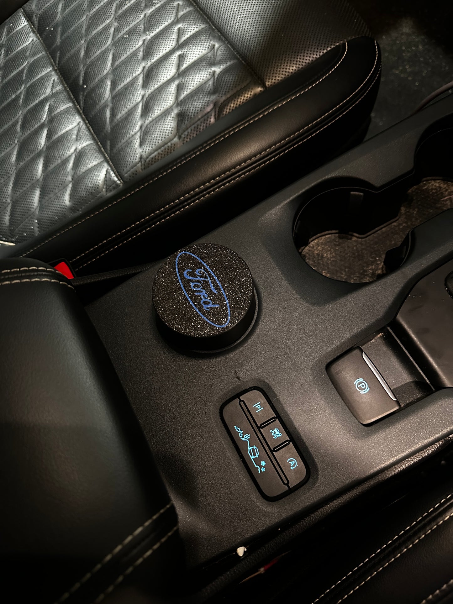 Ford Everest Accessory Mount Kit